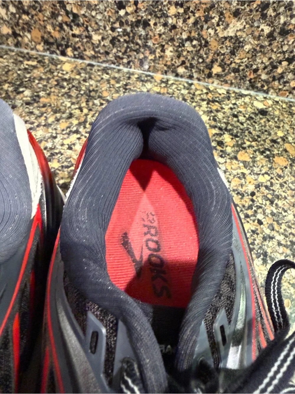 Brooks Men's Black/Red Running Sneakers - Supportive Trainer 11